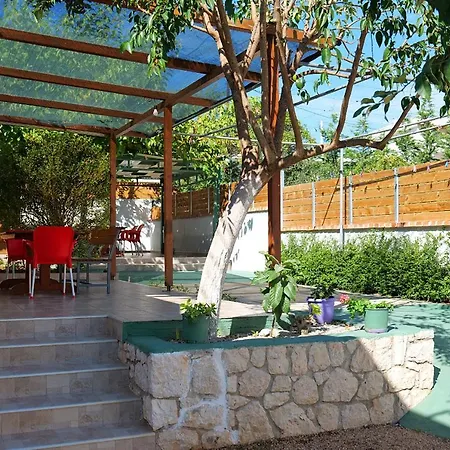 Stela Maison d'hôtes Ksamil